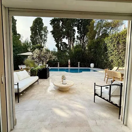 B077 Superbe Avec Piscine Centre De Nyaraló *